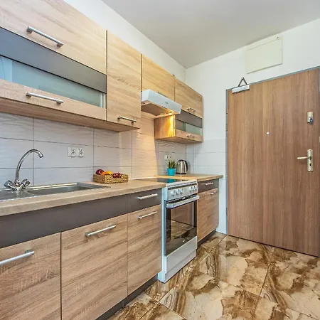 Glow Apartments, Cztery Oceany