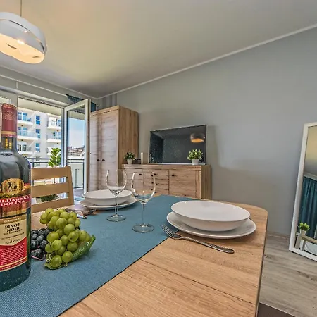 Glow Apartments, Cztery Oceany Apartman